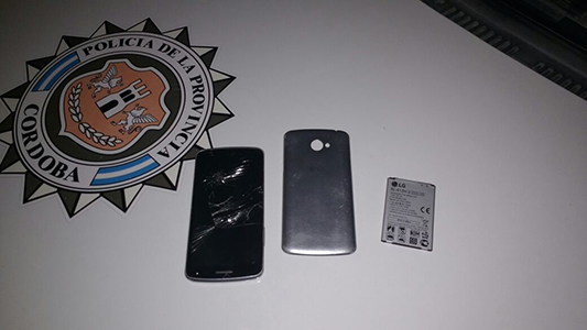 detenidas robo telefono celular barrio ameghino (3)