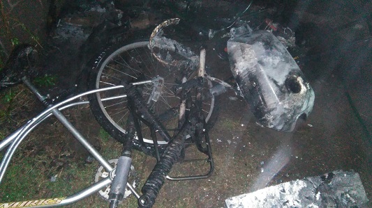 incendio galpon moto bici quemada (1)