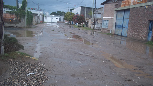 barrio industrial calles destruidas lluvia barro (4)