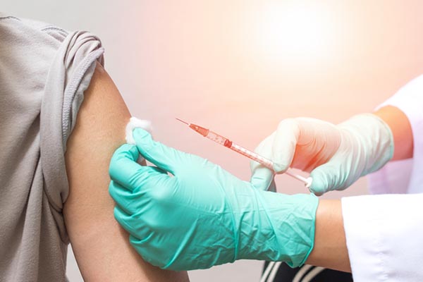 Vacunas contra Covid: quienes recibirán las primeras dosis