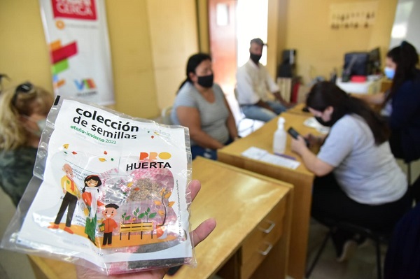 Temporada Otoño-Invierno: El INTA entregó 1.300 kits de semillas