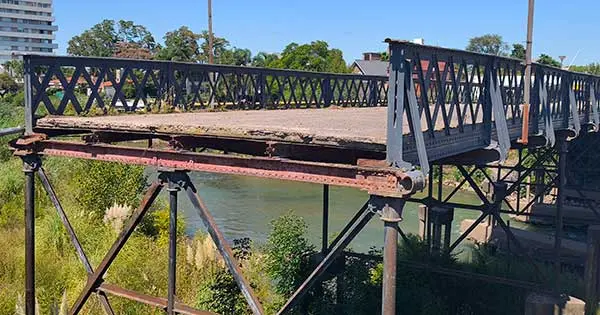 Cortan dos días el puente Perón por el desmonte del Vélez Sársfield
